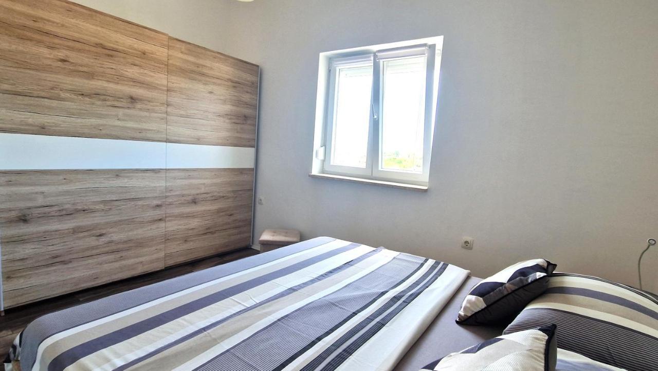 Apartment Goran Krk Town Kültér fotó